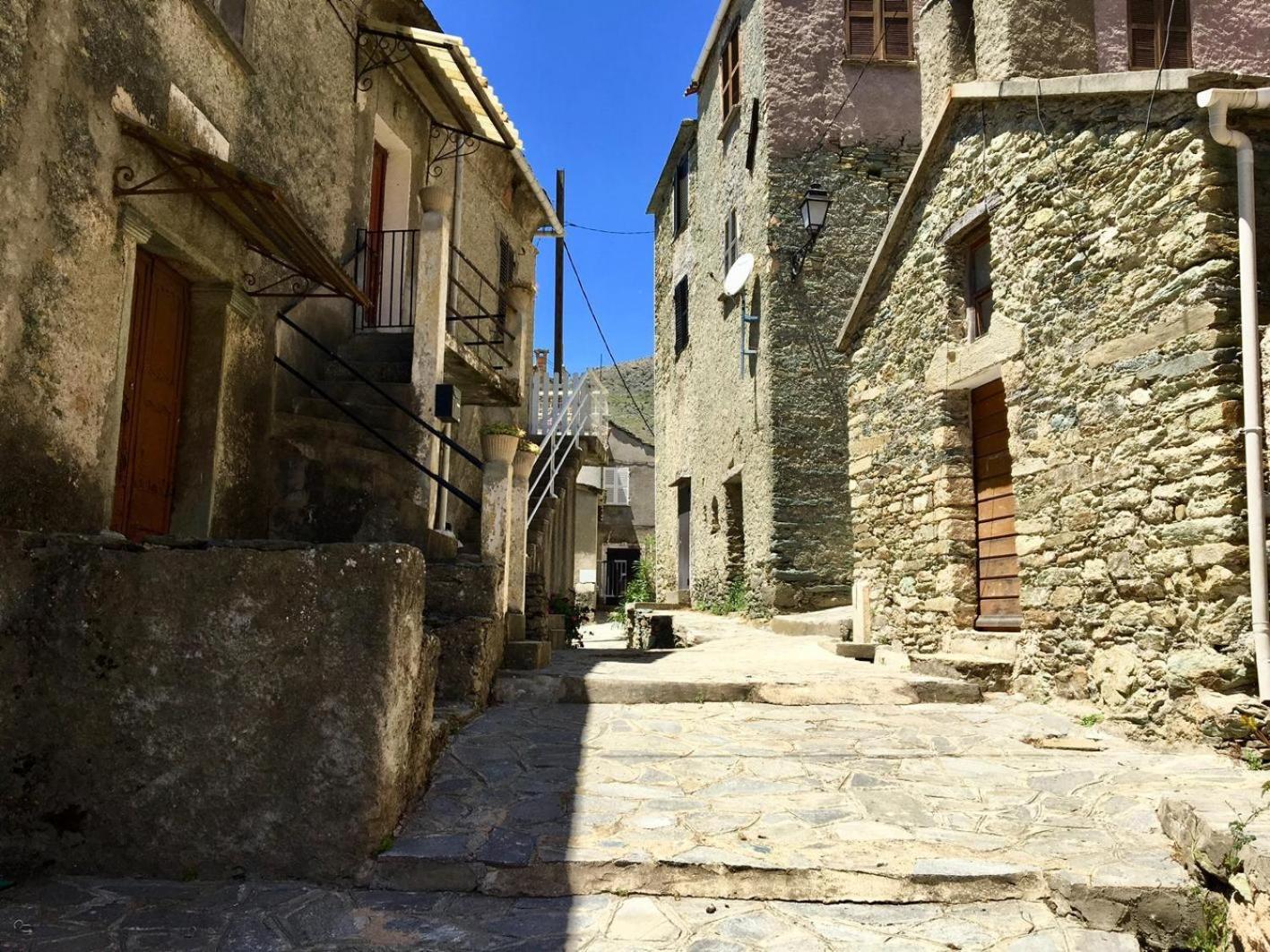 Nuits Magiques Au Village Entre Mer Et Montagnes Bigorno Exterior foto